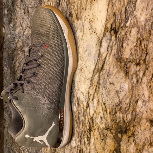 Air Jordan XXXI’s - Picture 3 of 6